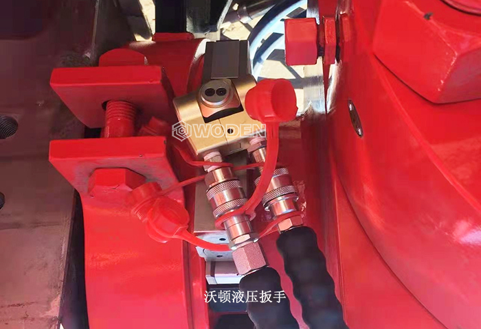 沃頓液壓扳手應用于大慶石油防噴器等設備的安裝